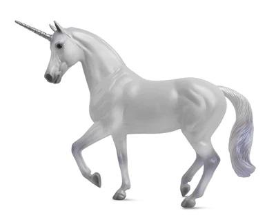 Lysander - Unicorn - Fantasy Series (Freedom Series)